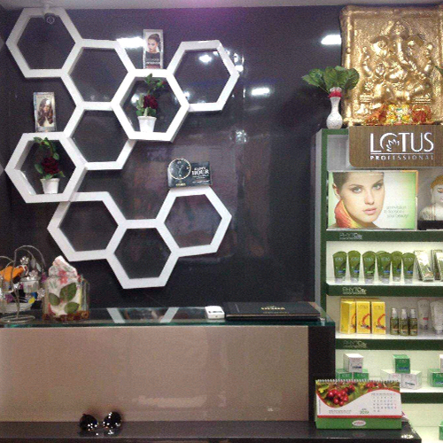 Salon Interior 6